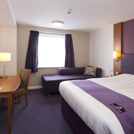 Premier Inn Derry / Лондондерри Экстерьер фото