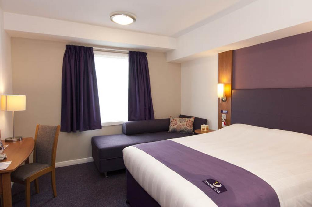 Premier Inn Derry / Лондондерри Экстерьер фото