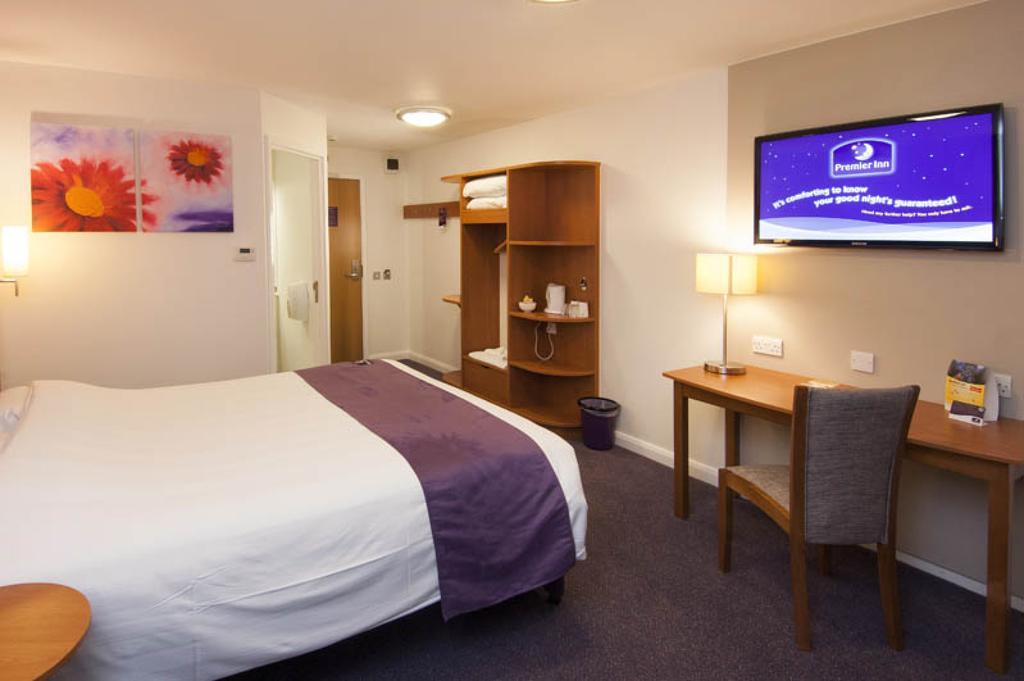 Premier Inn Derry / Лондондерри Экстерьер фото